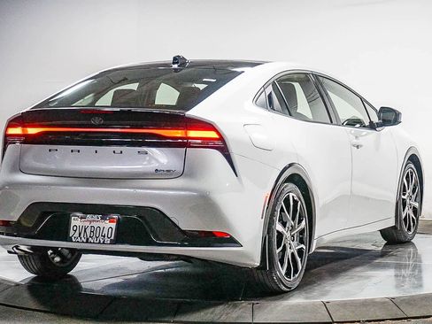 Used 2026 Toyota Prius Plug-In Hybrid image 10