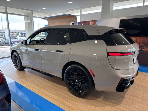 New 2026 BMW iX xDrive45 w/ M Sport Package image 5