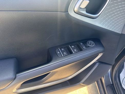 Used 2024 Kia Soul LX w/ Option Group 015 image 13