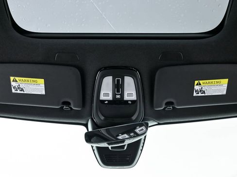 Certified 2025 Volvo XC40 B5 Plus image 20