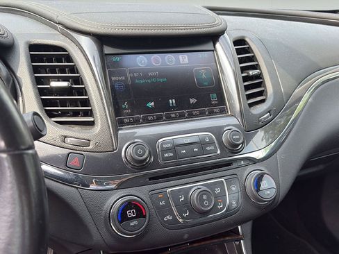 Used 2014 Chevrolet Impala LT w/ Convenience Package FWD image 9
