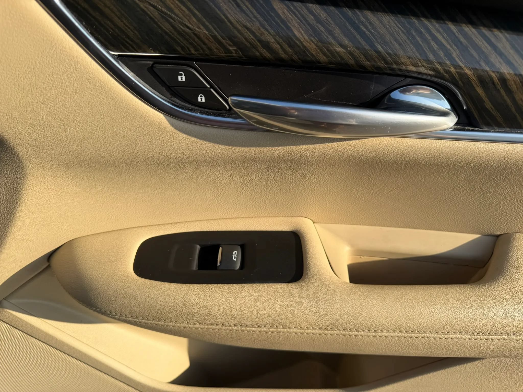 Used 2017 Cadillac XT5 FWD image 28