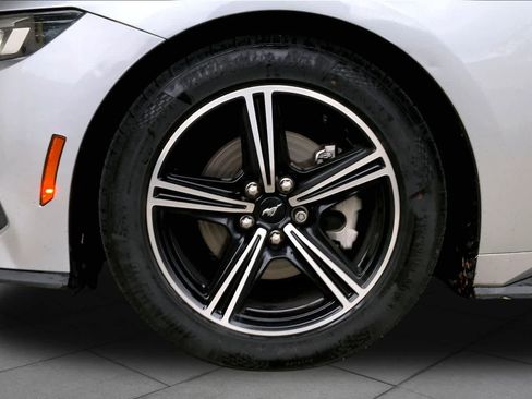 Used 2024 Ford Mustang Premium RWD image 9