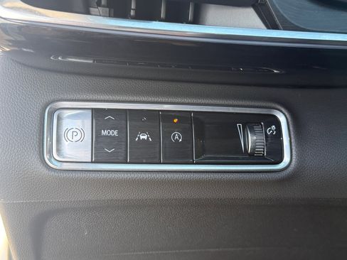 Used 2025 Buick Envision Preferred image 24