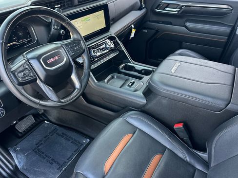 Used 2024 GMC Sierra 2500 AT4 w/ AT4 Premium Plus Package AWD/4WD image 10