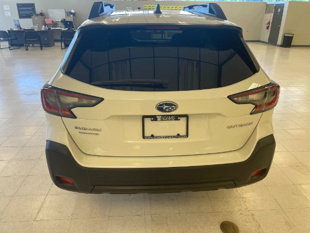 Used 2023 Subaru Outback Premium AWD/4WD image 7