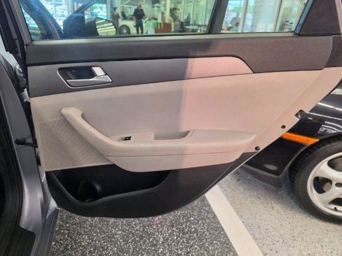Used 2016 Hyundai Sonata SE FWD image 27