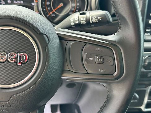 Used 2022 Jeep Wrangler Unlimited Sport w/ Xtreme Recon 35" Tire Package AWD/4WD image 23