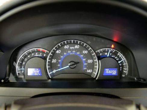 Used 2014 Toyota Camry XLE FWD image 21