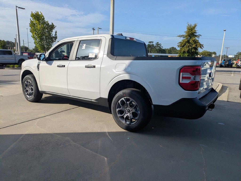New 2026 Ford Maverick XLT w/ XLT Luxury Package FWD image 6