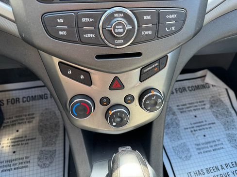 Used 2014 Chevrolet Sonic LT image 21