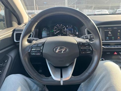 Used 2019 Hyundai Ioniq Plug-In Hybrid image 13