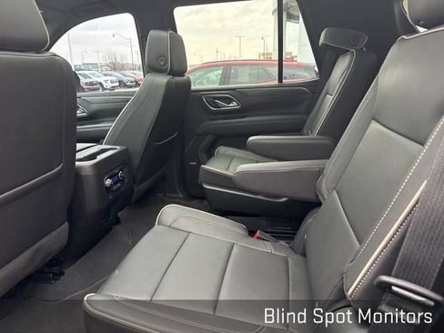 Used 2023 GMC Yukon SLT image 11