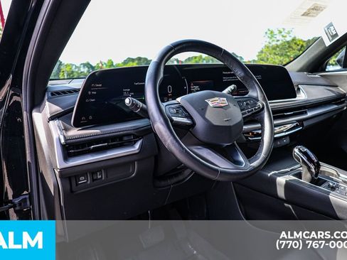Used 2025 Cadillac XT4 Premium Luxury FWD image 28