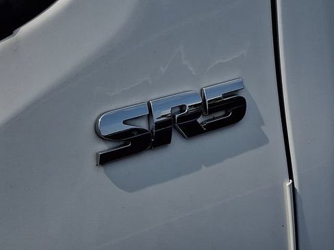 Used 2023 Toyota Tacoma SR5 AWD/4WD image 3