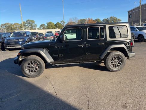 Used 2024 Jeep Wrangler Sport S image 4
