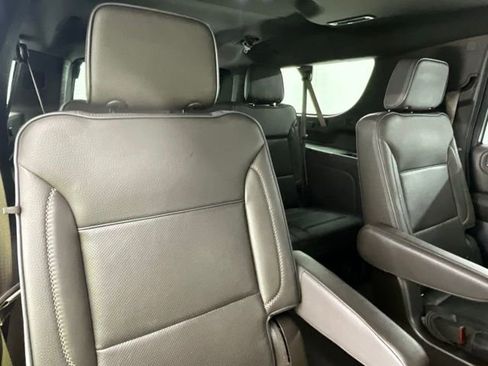 Used 2021 GMC Yukon XL Denali w/ Denali Premium Package AWD/4WD image 15