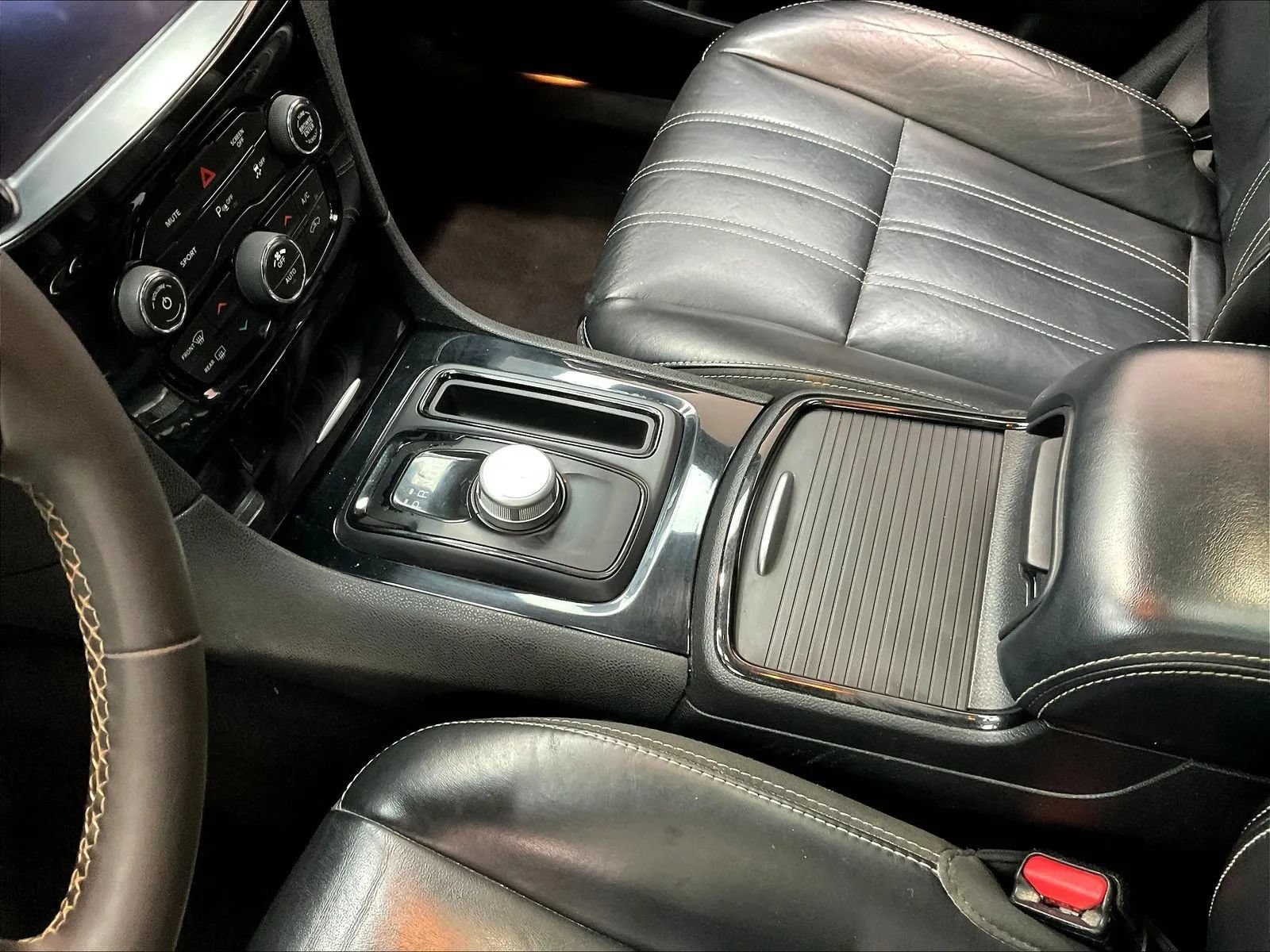 Used 2022 Chrysler 300 S RWD image 23