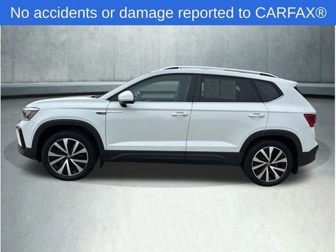 Used 2023 Volkswagen Taos SE image 2