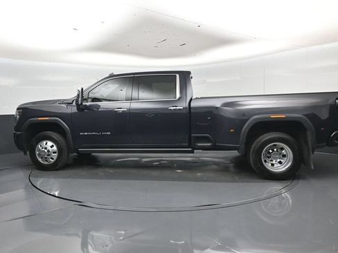 Used 2024 GMC Sierra 3500 Denali Ultimate AWD/4WD image 33