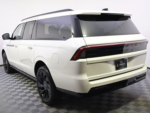 New 2025 Lincoln Navigator L Reserve w/ Jet Appearance Package image 3