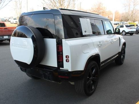 Used 2024 Land Rover Defender 110 X-Dynamic SE image 2