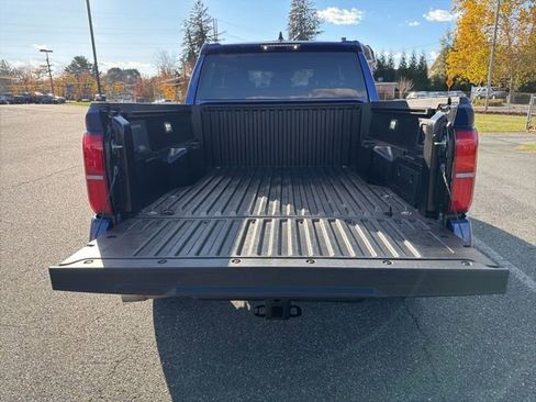 Used 2024 Toyota Tacoma TRD Sport image 8