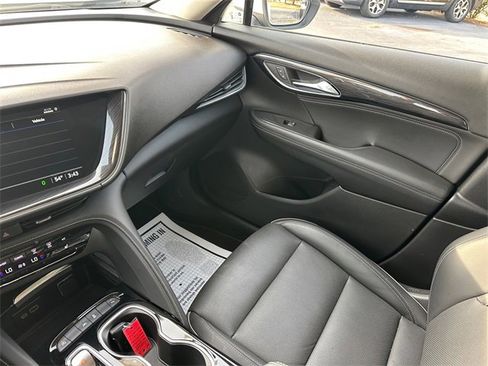 Used 2023 Buick Envision Essence image 28