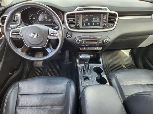 Used 2019 Kia Sorento EX image 12