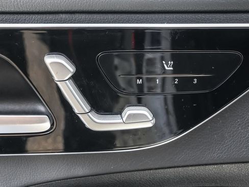 Used 2023 Mercedes-Benz C 300 4MATIC Sedan image 8