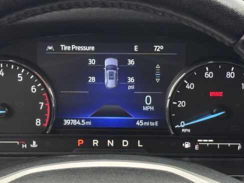 Used 2022 Ford Explorer XLT w/ Equipment Group 202A image 17