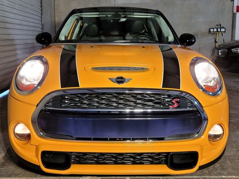 Used 2015 MINI Cooper S image 2