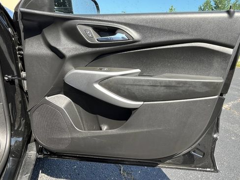 Certified 2024 Chevrolet Trax LS FWD image 21
