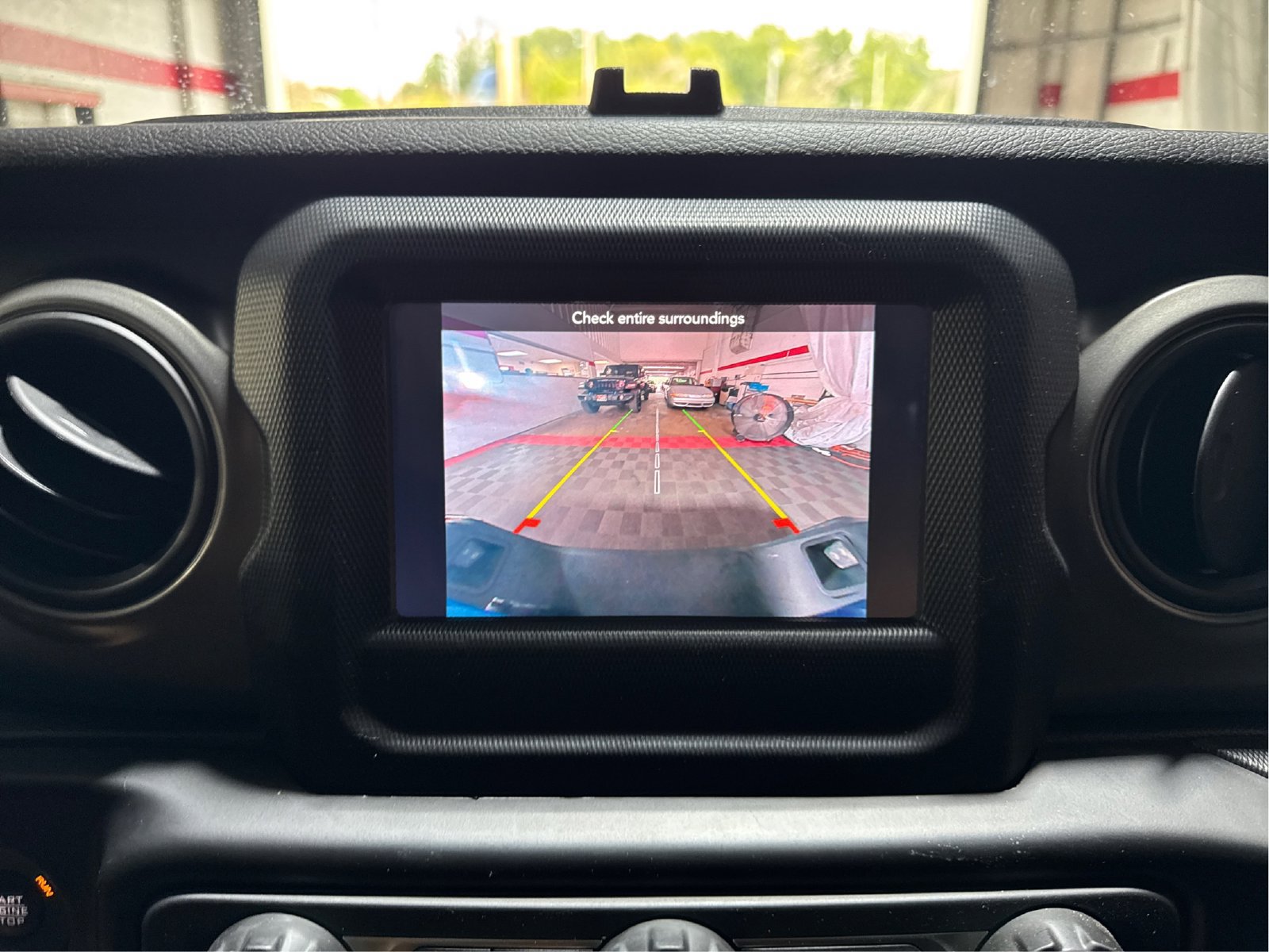Used 2021 Jeep Gladiator Sport AWD/4WD image 26