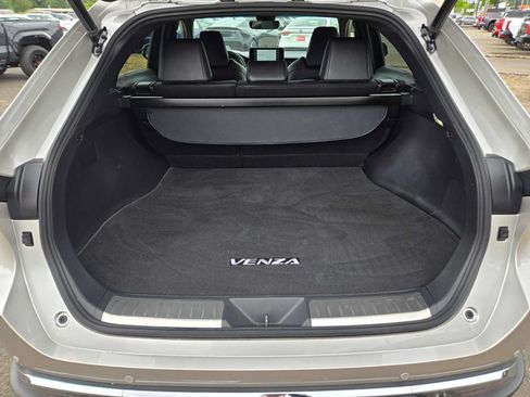 Used 2022 Toyota Venza XLE AWD/4WD image 15