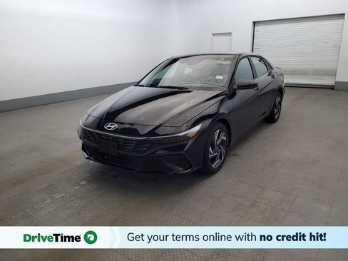 Used 2025 Hyundai Elantra Sport FWD image 1