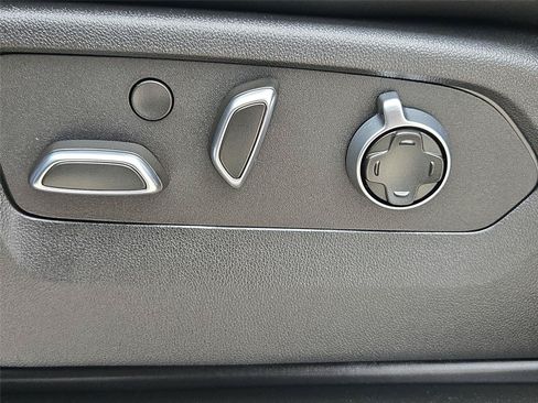 Used 2024 Cadillac Escalade V AWD/4WD image 27