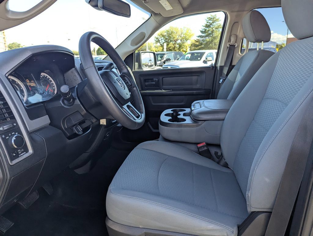 Used 2018 RAM 1500 ST w/ SXT Appearance Group AWD/4WD image 24