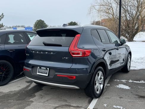 Used 2021 Volvo XC40 T5 Momentum w/ Premium Package image 50