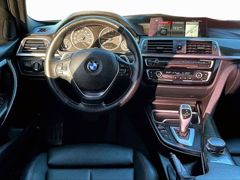 Used 2018 BMW 330i Sedan w/ Convenience Package image 5