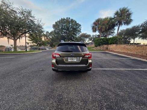 Used 2015 Subaru Outback 2.5i Limited AWD/4WD image 5