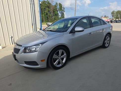 Used 2012 Chevrolet Cruze LT FWD image 2