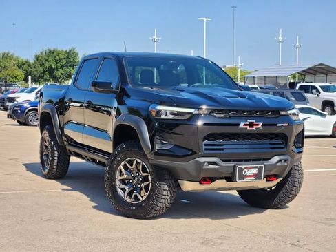 Used 2026 Chevrolet Colorado ZR2 AWD/4WD image 3