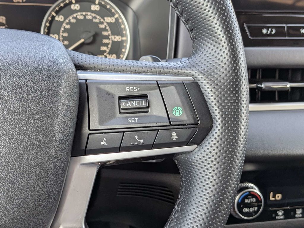 Used 2025 Mitsubishi Outlander SE FWD image 27