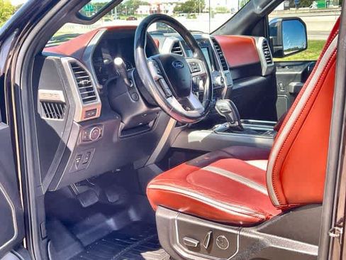 Used 2018 Ford F150 Platinum w/ Equipment Group 701A Luxury RWD image 3
