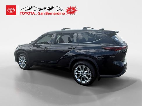 New 2026 Toyota Highlander Limited AWD/4WD image 3