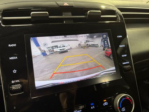 Used 2023 Hyundai Tucson SE AWD/4WD image 17