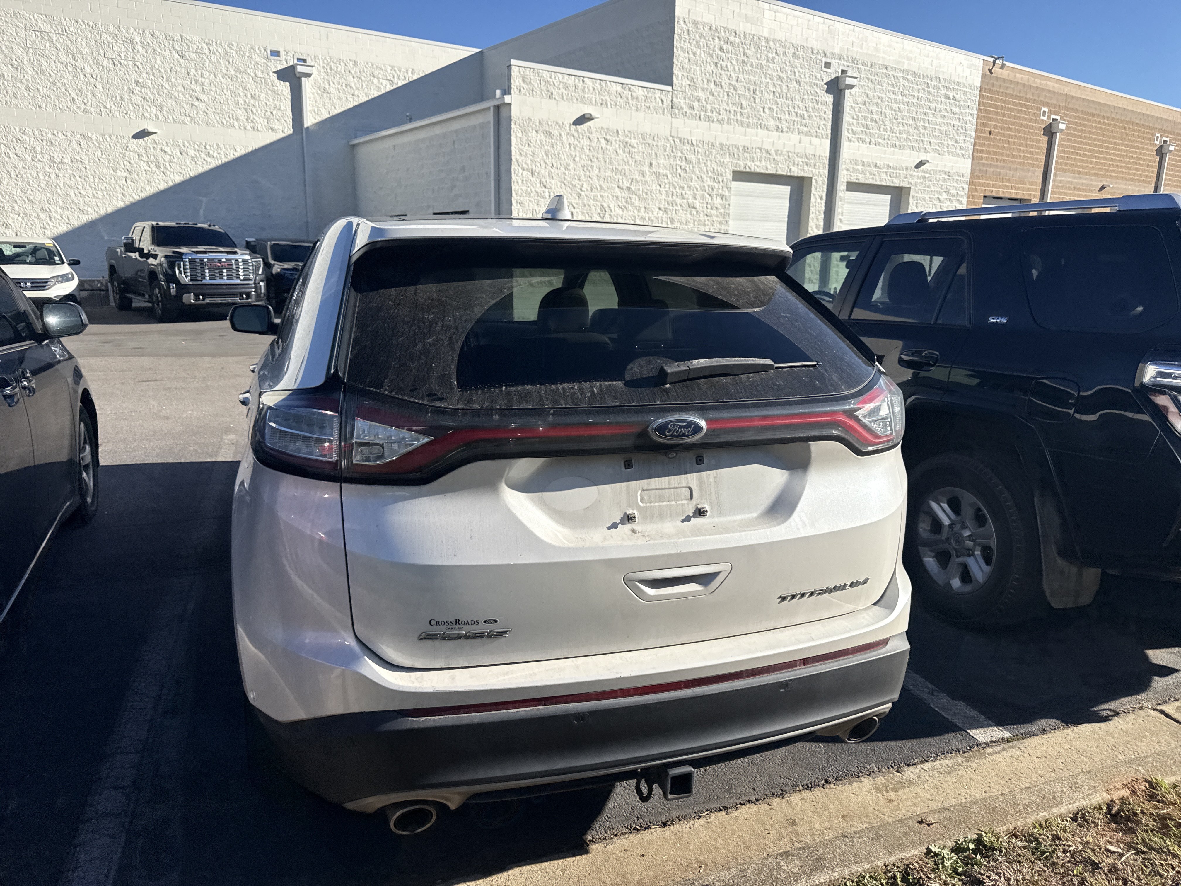 Used 2018 Ford Edge Titanium w/ Equipment Group 302A FWD image 9