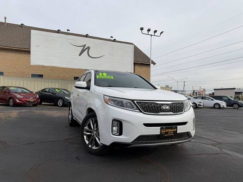 Used 2014 Kia Sorento SX FWD image 1