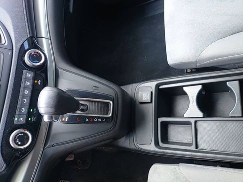 Used 2015 Honda CR-V LX image 10